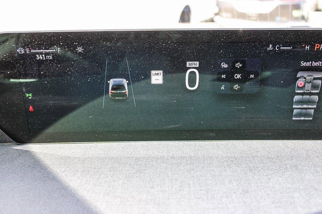 Used 2025 Ford Expedition Active AWD/4WD image 24