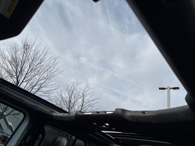 Used 2022 Jeep Wrangler Unlimited Sahara w/ LED Lighting Group image 8