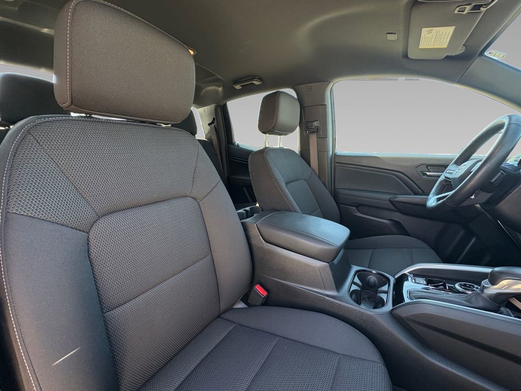 Used 2024 Chevrolet Colorado LT image 5