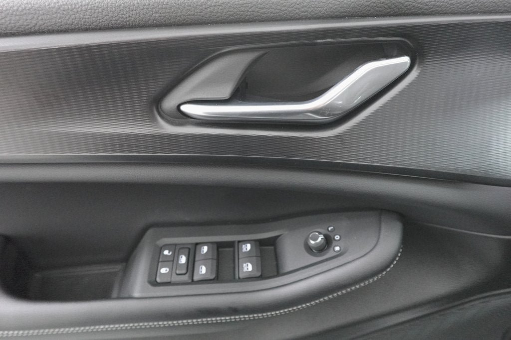 Certified 2025 Jeep Grand Cherokee L Laredo w/ Luxury Tech Group I AWD/4WD image 13