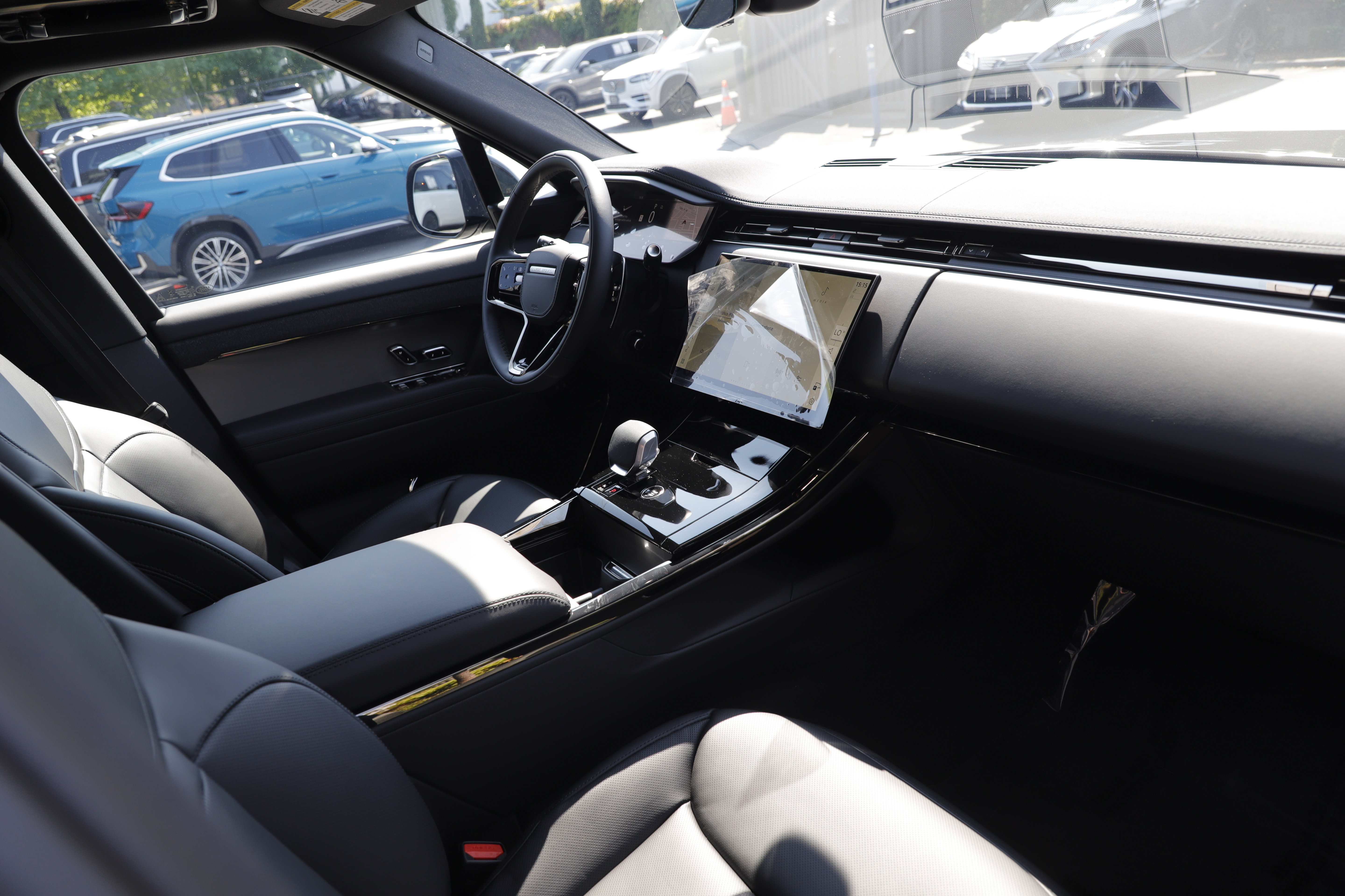 New 2026 Land Rover Range Rover Sport Dynamic SE AWD/4WD image 13