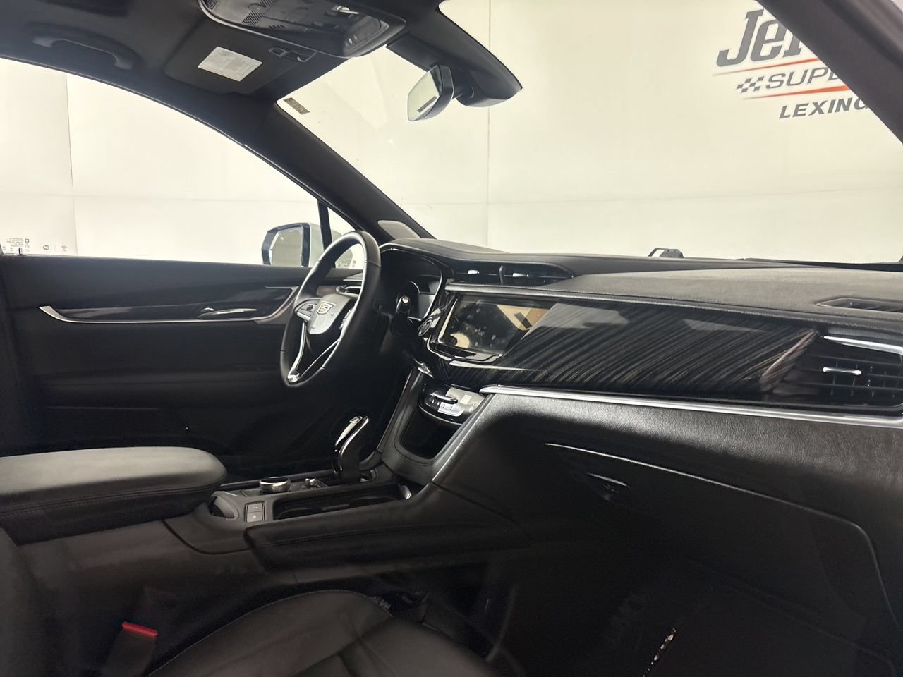 Used 2024 Cadillac XT6 Premium Luxury AWD/4WD image 34