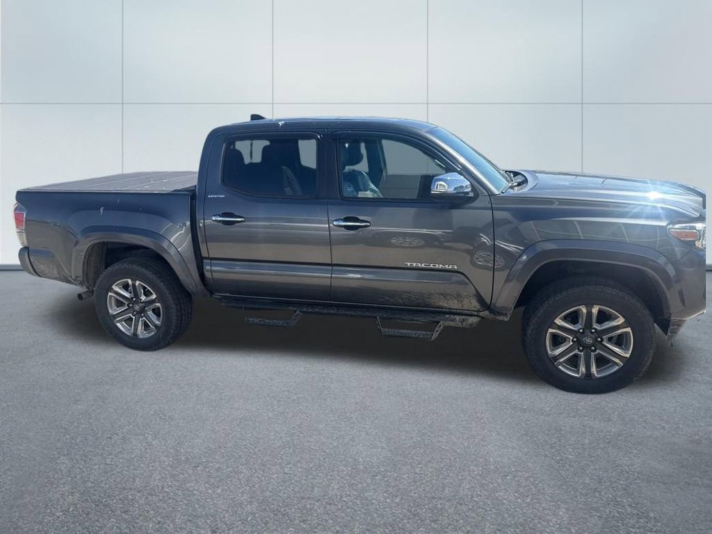 Used 2019 Toyota Tacoma Limited image 10