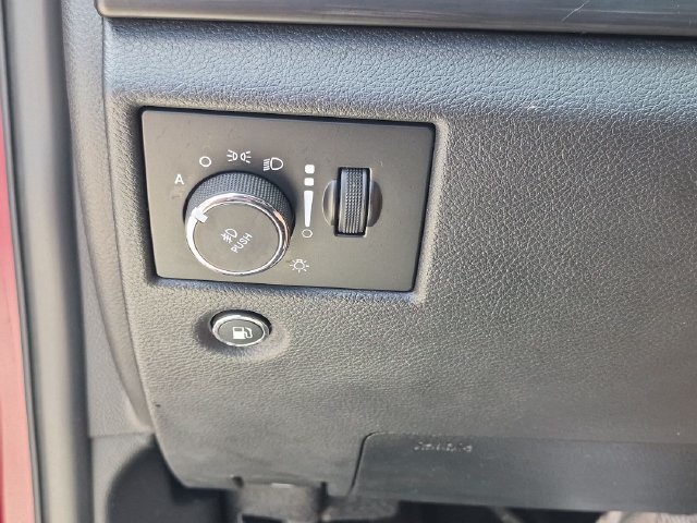Used 2019 Jeep Grand Cherokee Altitude AWD/4WD image 20