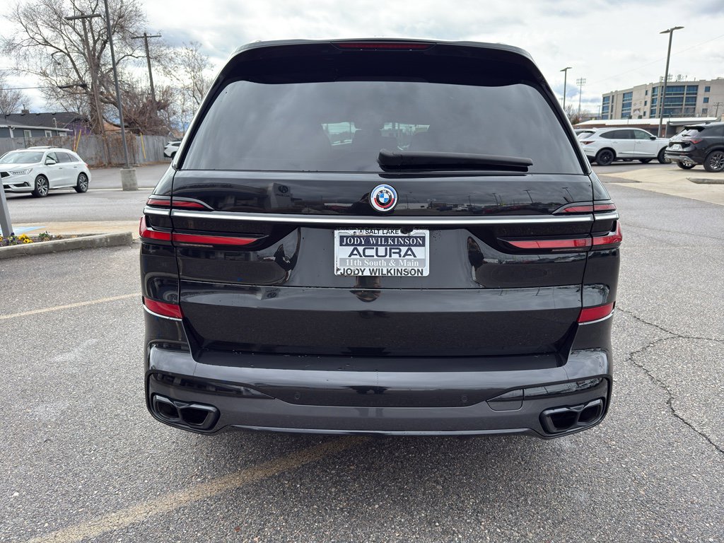 Used 2023 BMW X7 M60i image 6