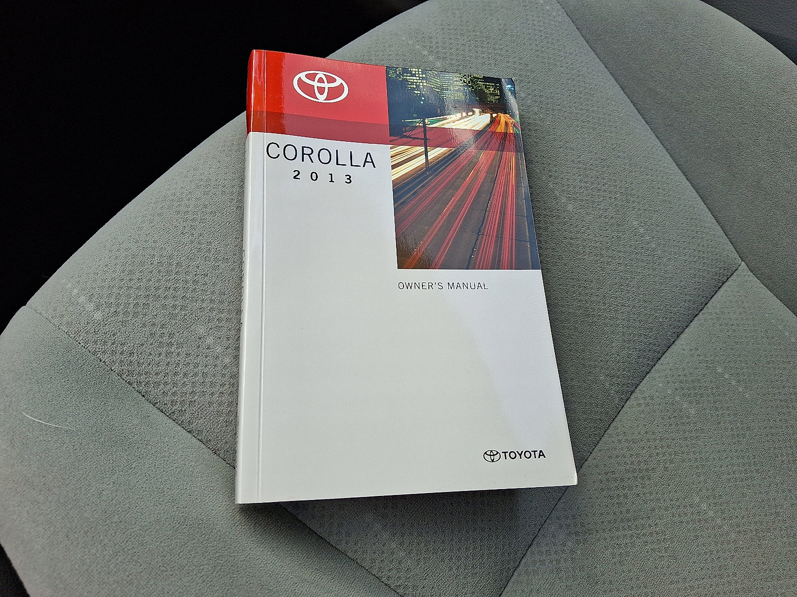 Used 2013 Toyota Corolla L FWD image 26