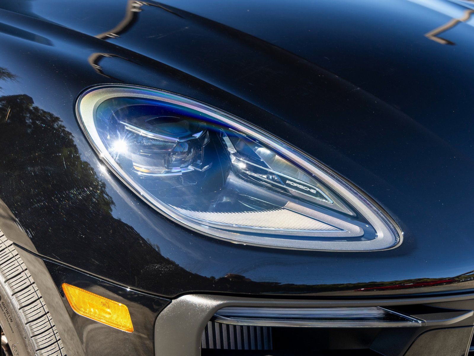 Certified 2025 Porsche Macan S image 15