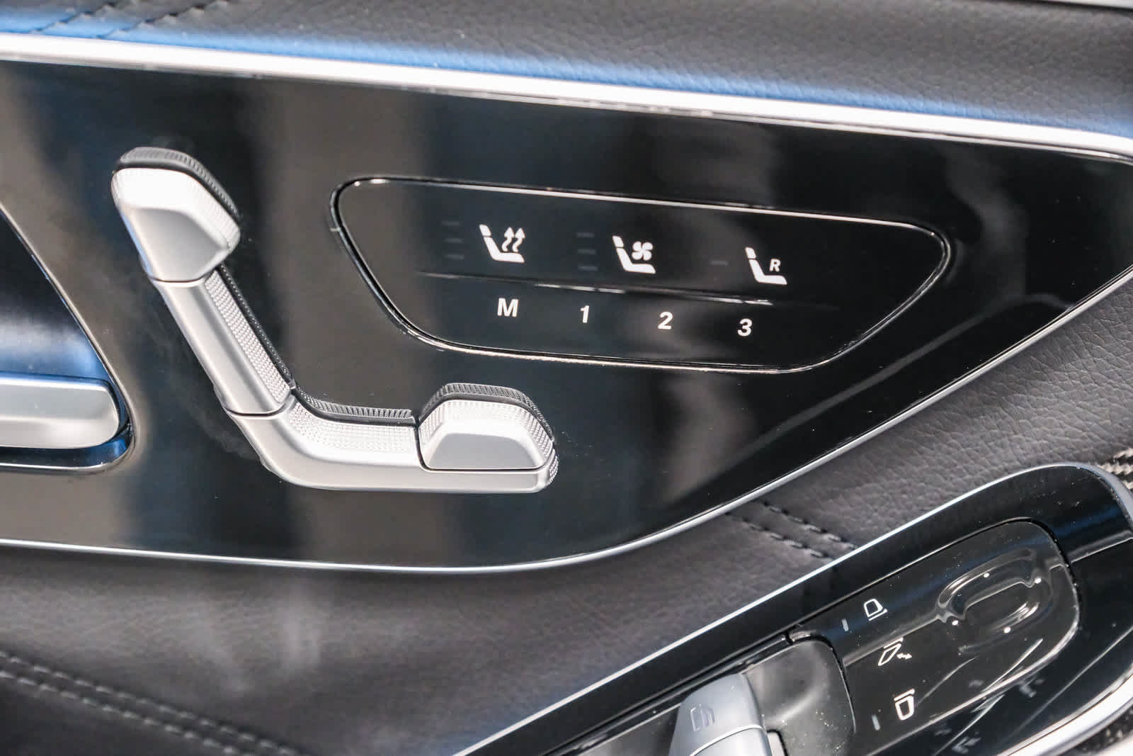 Used 2026 Mercedes-Benz S 63 AMG S image 32