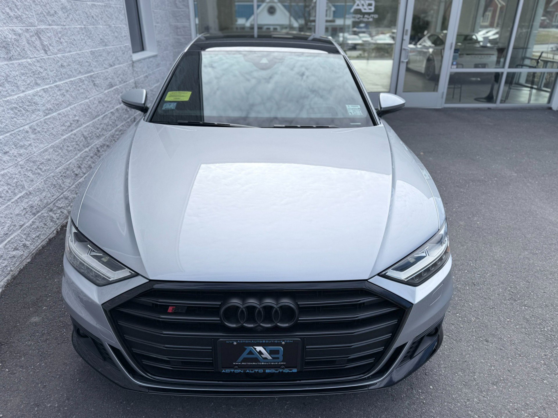 Used 2020 Audi S8 L image 9