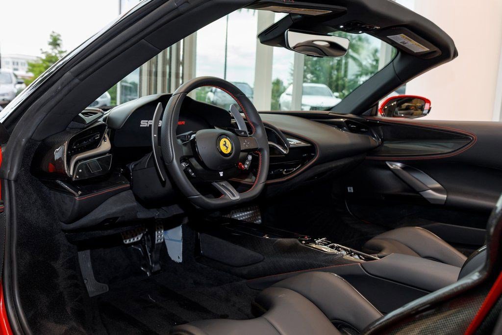 Used 2022 Ferrari SF90 Spider image 30