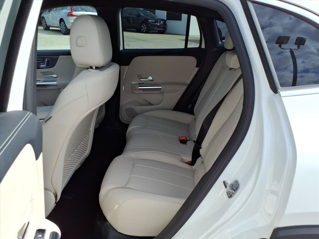 Used 2026 Mercedes-Benz GLA 250 4MATIC image 12