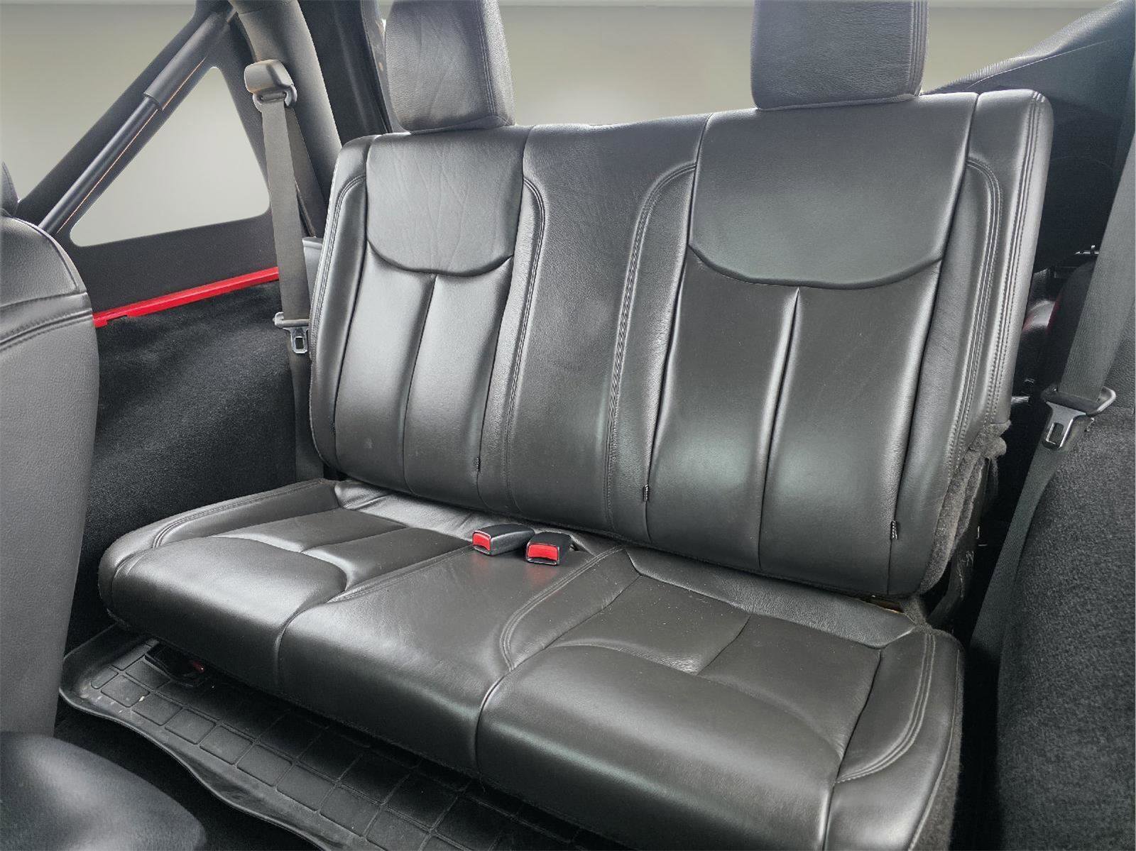 Used 2018 Jeep Wrangler Sport image 6