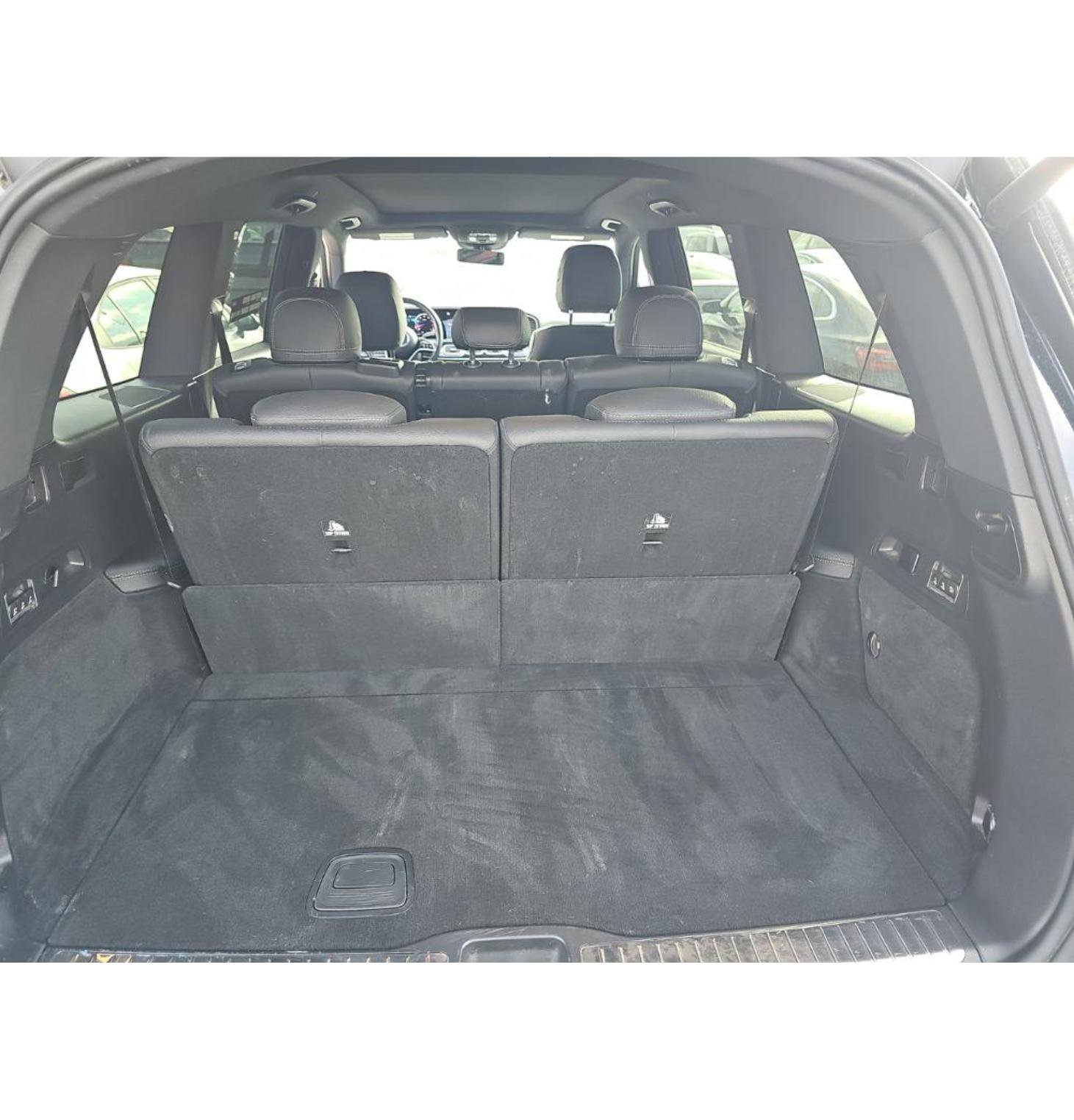 Used 2025 Mercedes-Benz GLS 450 4MATIC image 18