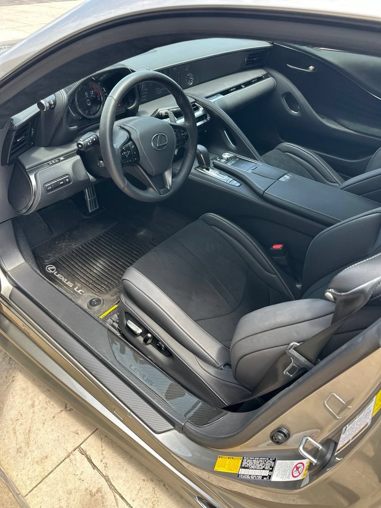 Used 2018 Lexus LC 500 Coupe w/ Performance Package RWD image 9