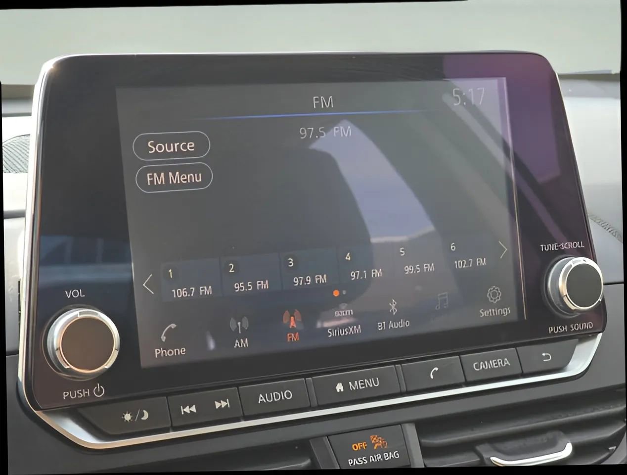 Used 2024 Nissan Altima 2.5 SV FWD image 27