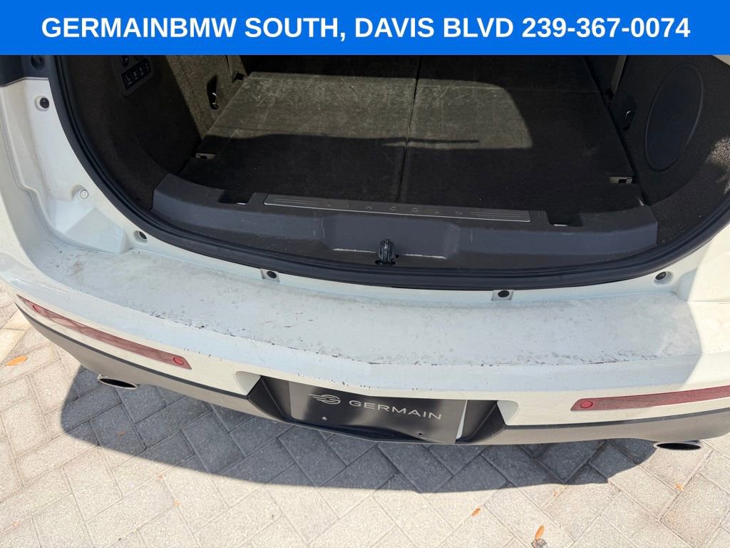 Used 2013 Lincoln MKT AWD image 18