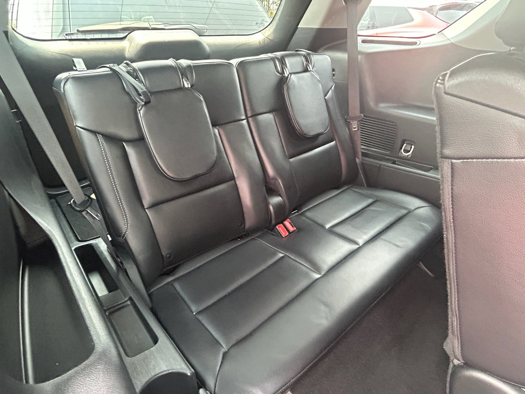 Used 2023 Ford Explorer Limited image 21