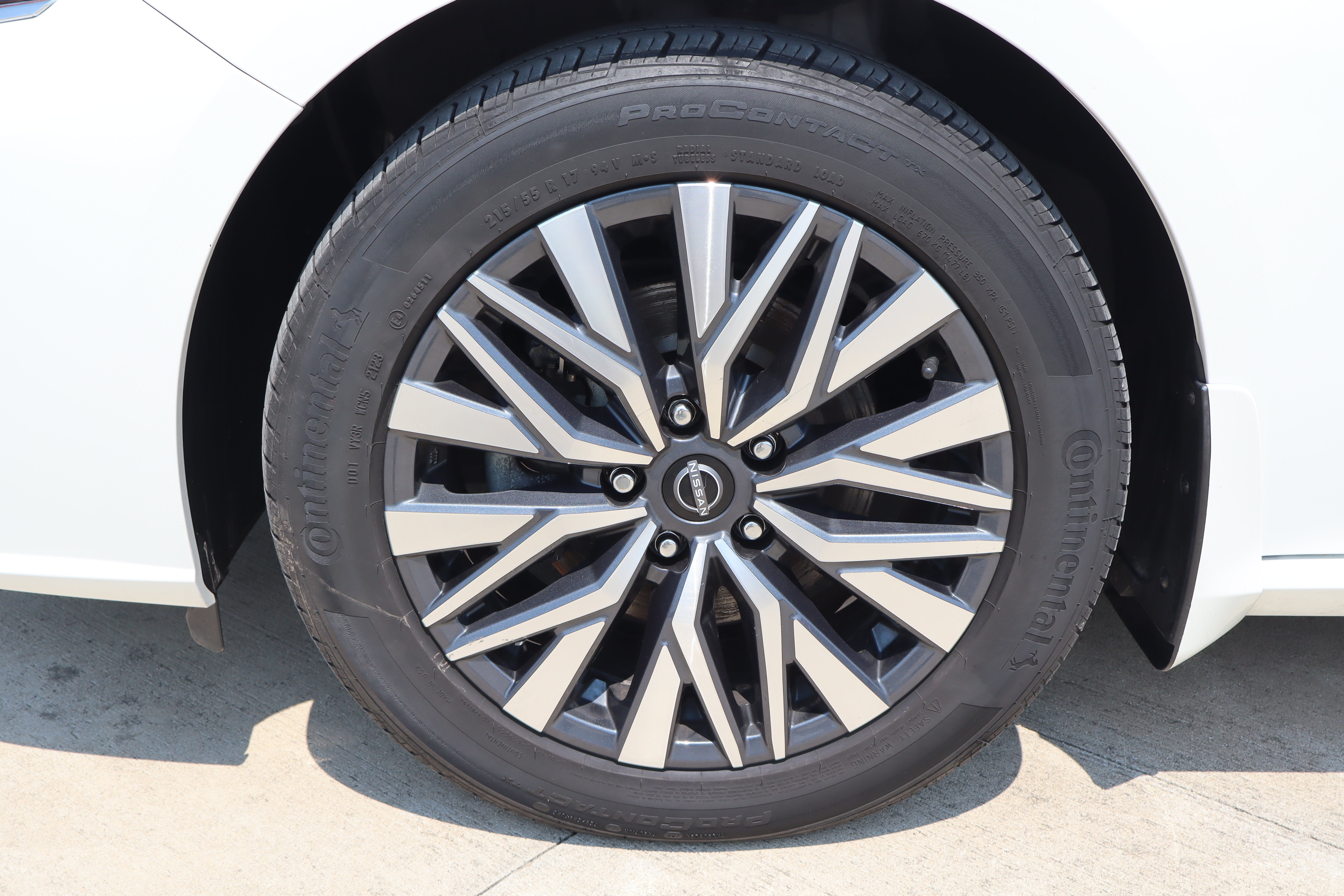 Used 2023 Nissan Altima 2.5 SV AWD/4WD image 23