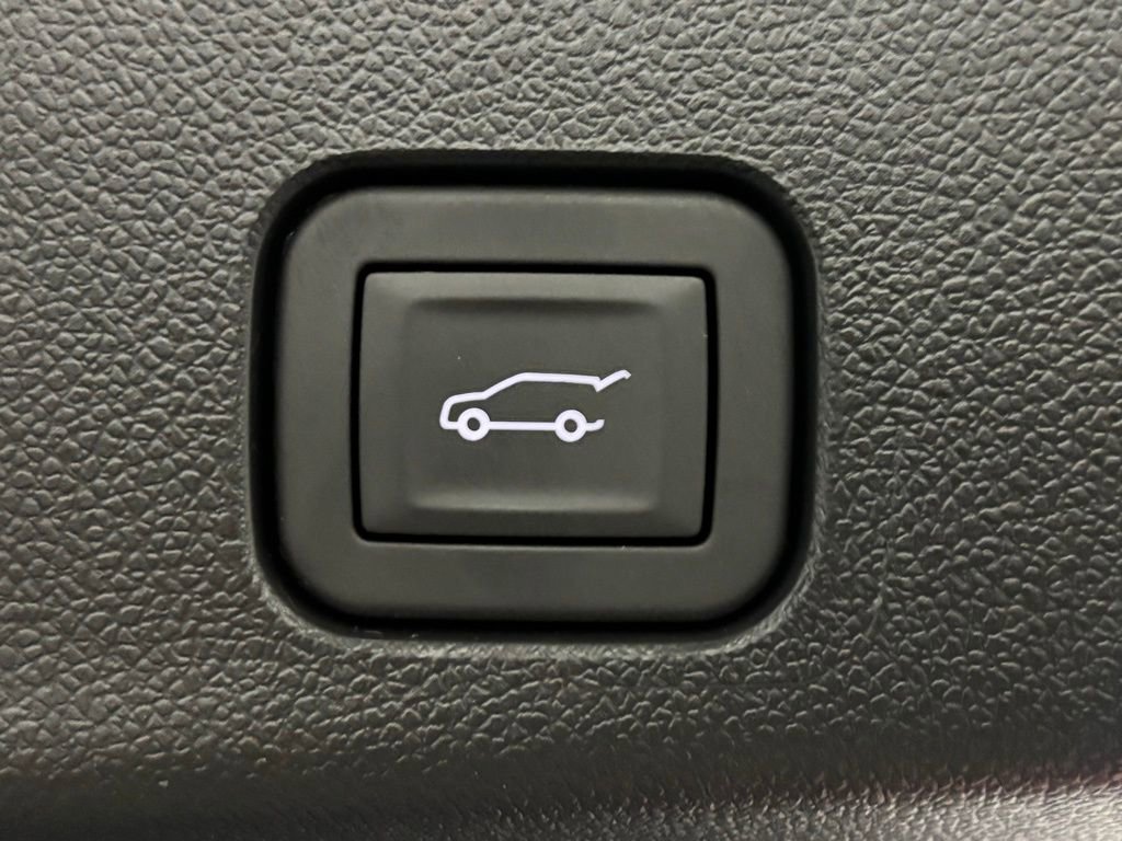 New 2026 GMC Acadia Denali w/ Super Cruise Package image 14