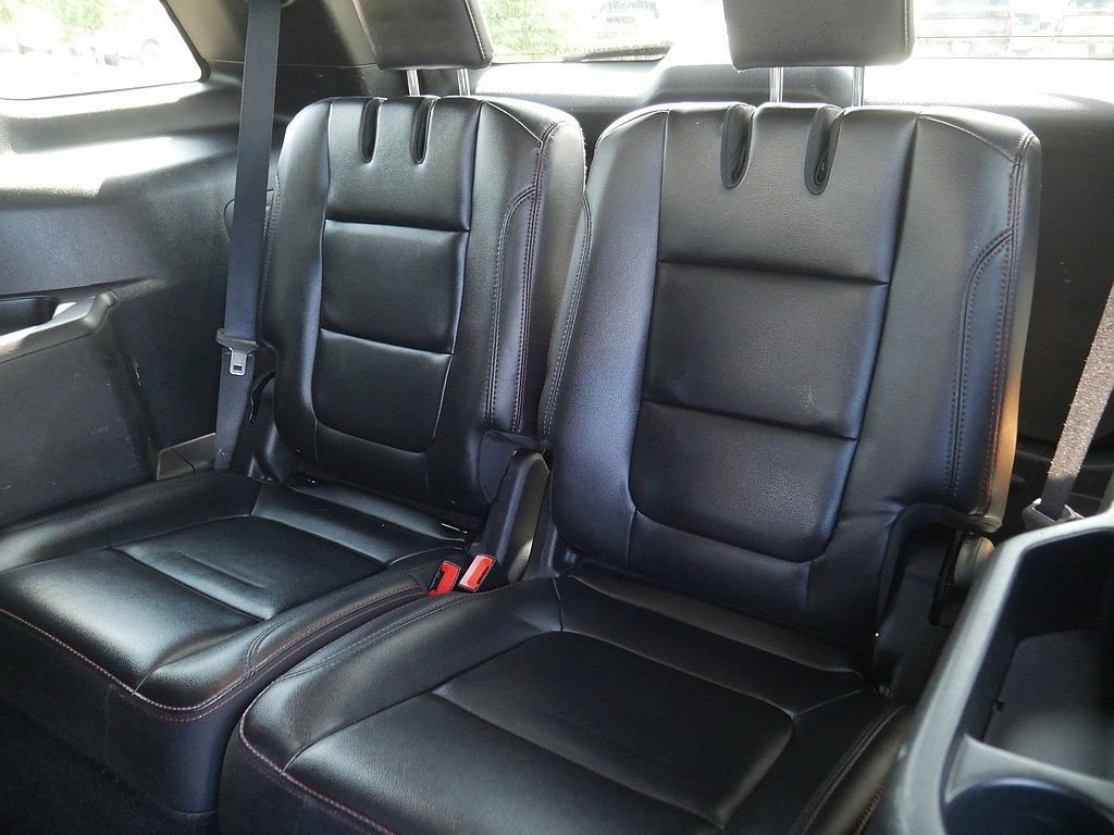 Used 2019 Ford Explorer Sport w/ Equipment Group 401A AWD/4WD image 18