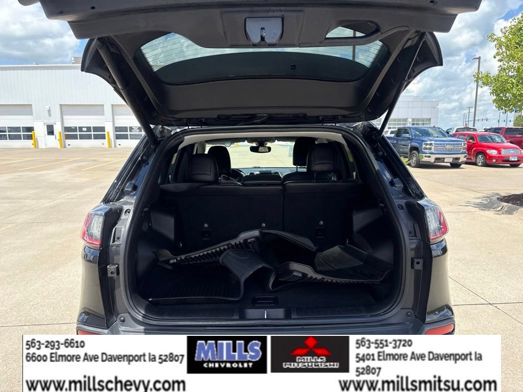 Used 2019 Jeep Cherokee Limited FWD image 24