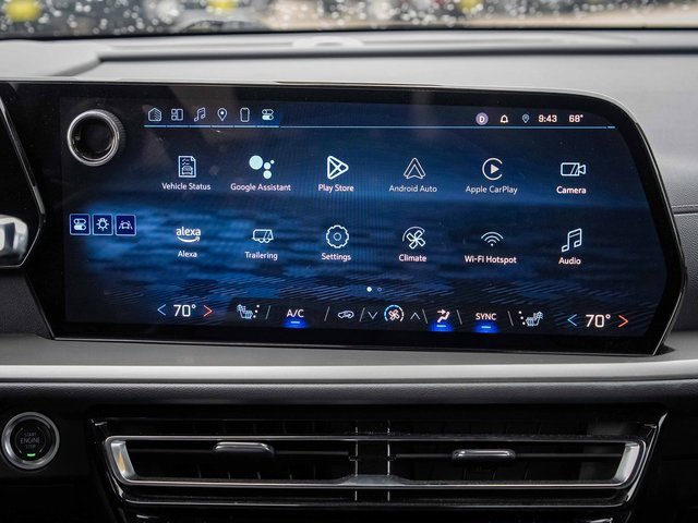 Used 2025 Chevrolet Traverse LT image 26