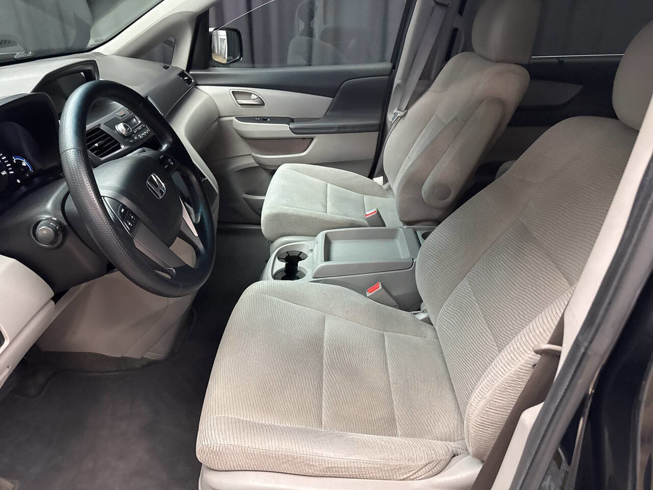 Used 2011 Honda Odyssey EX image 16