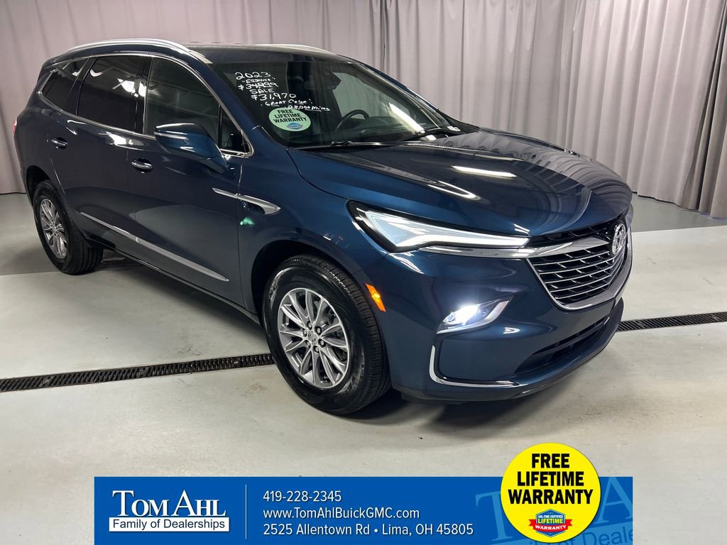 Used 2023 Buick Enclave Essence FWD image 1