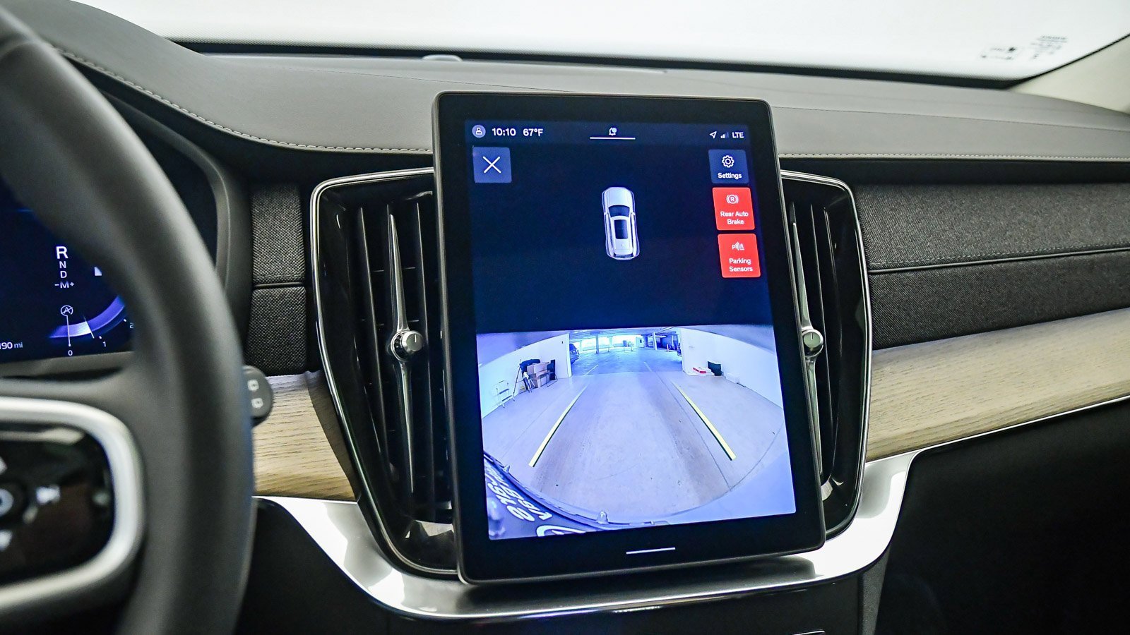 Certified 2025 Volvo XC90 B6 Core w/ Protection Package Premier image 30