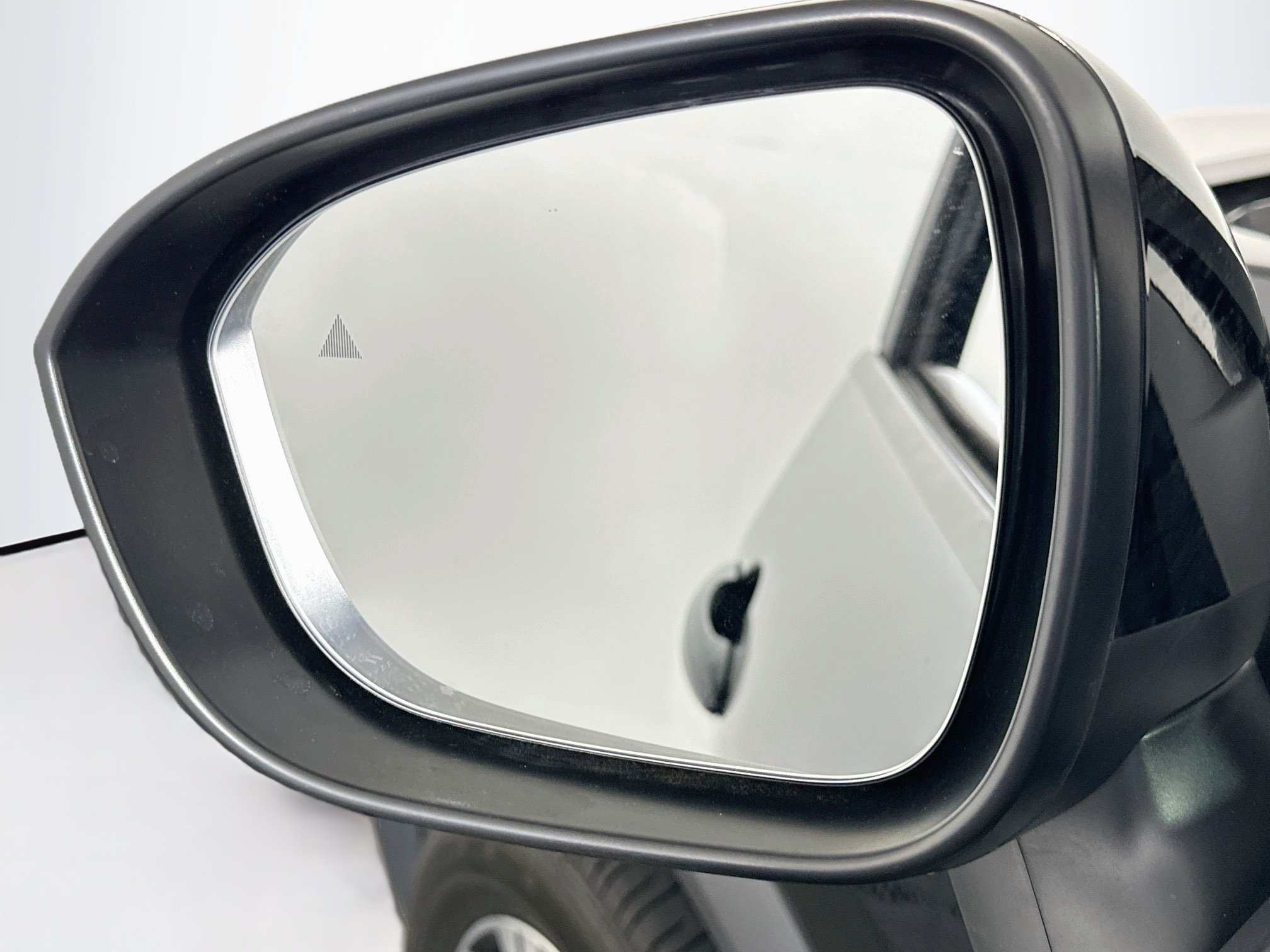 Used 2023 Nissan Rogue SV AWD/4WD image 16