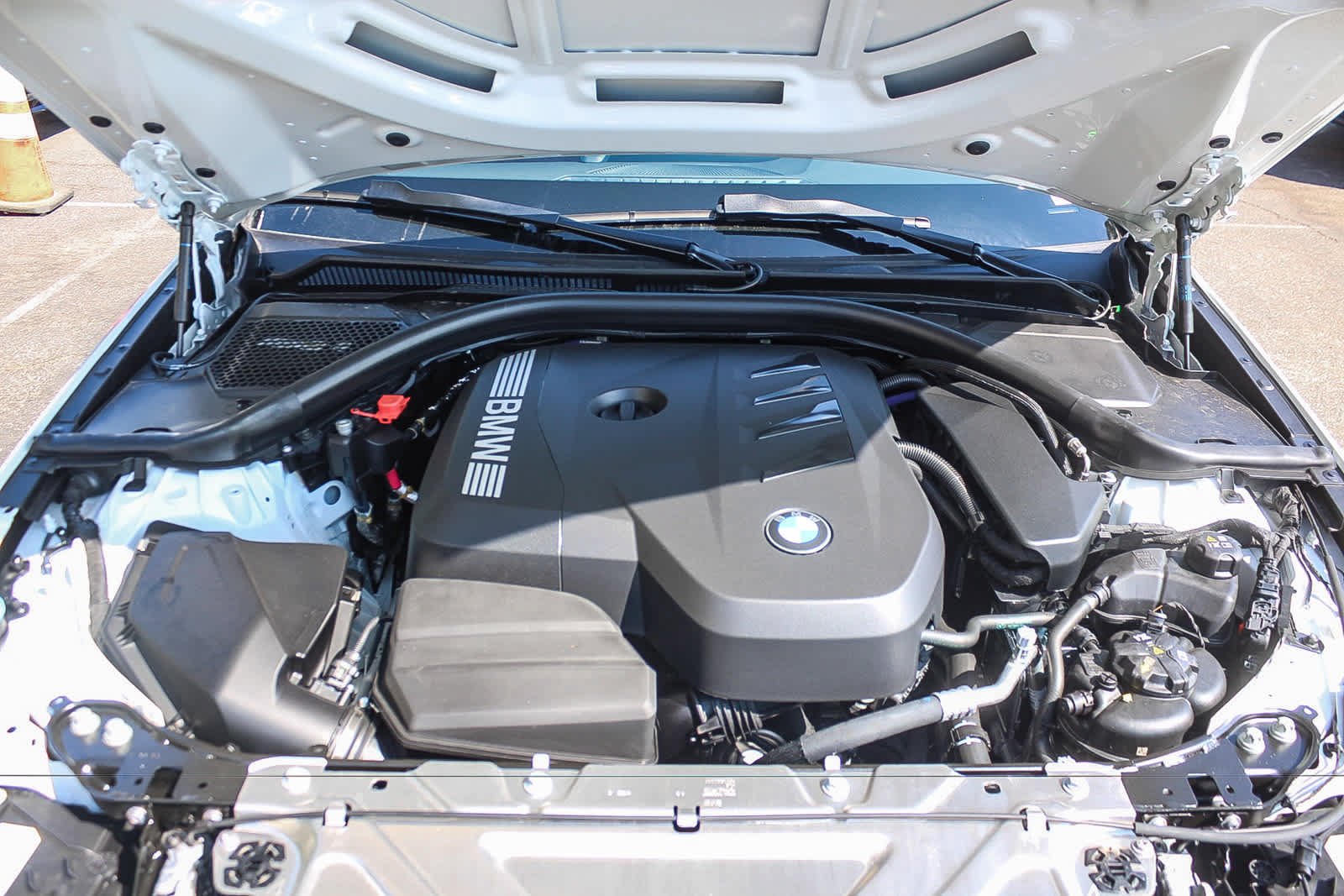 New 2026 BMW 330i Sedan w/ M Sport Package RWD image 27