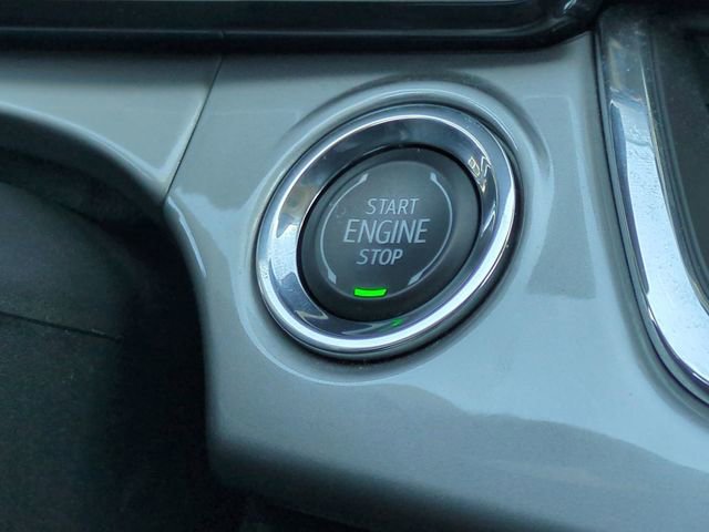 Certified 2025 Chevrolet Trax LT w/ LT Convenience Package image 31