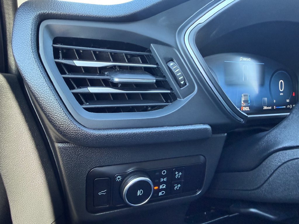 Used 2025 Ford Escape Platinum AWD/4WD image 27