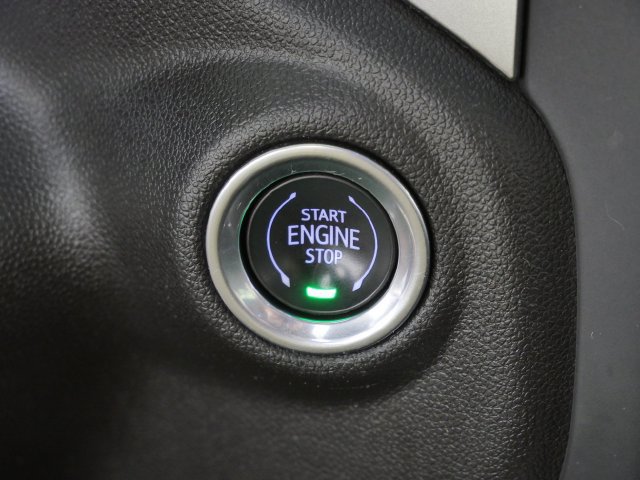 Used 2021 Chevrolet Silverado 1500 LTZ w/ LTZ Premium Package AWD/4WD image 25