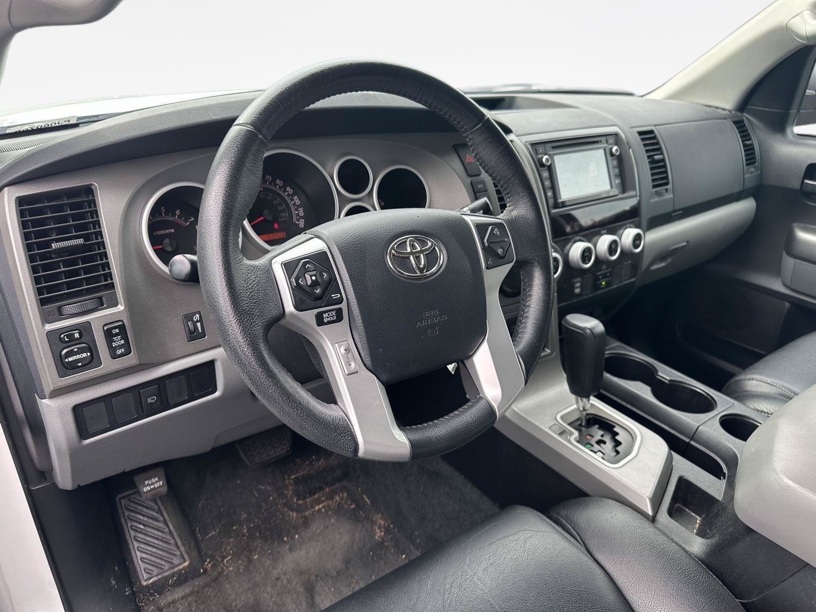Used 2016 Toyota Sequoia SR5 RWD image 11