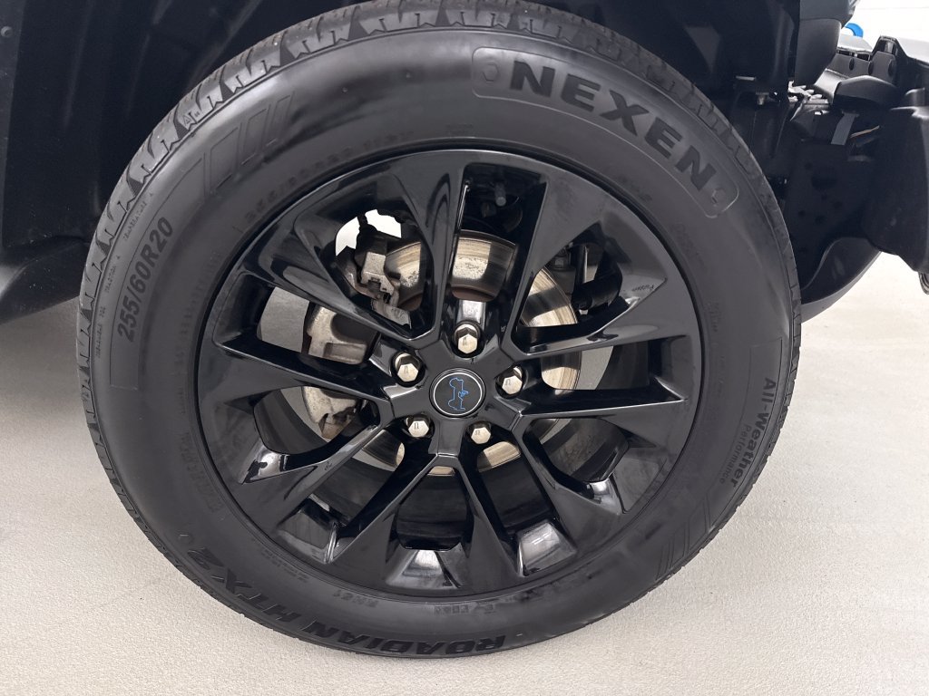 Used 2024 Jeep Wrangler Unlimited Sahara AWD/4WD image 27