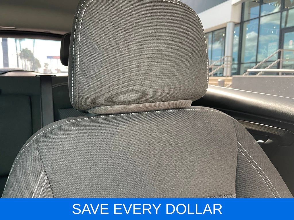 Used 2024 GMC Terrain SLE w/ Driver Convenience Package FWD image 20