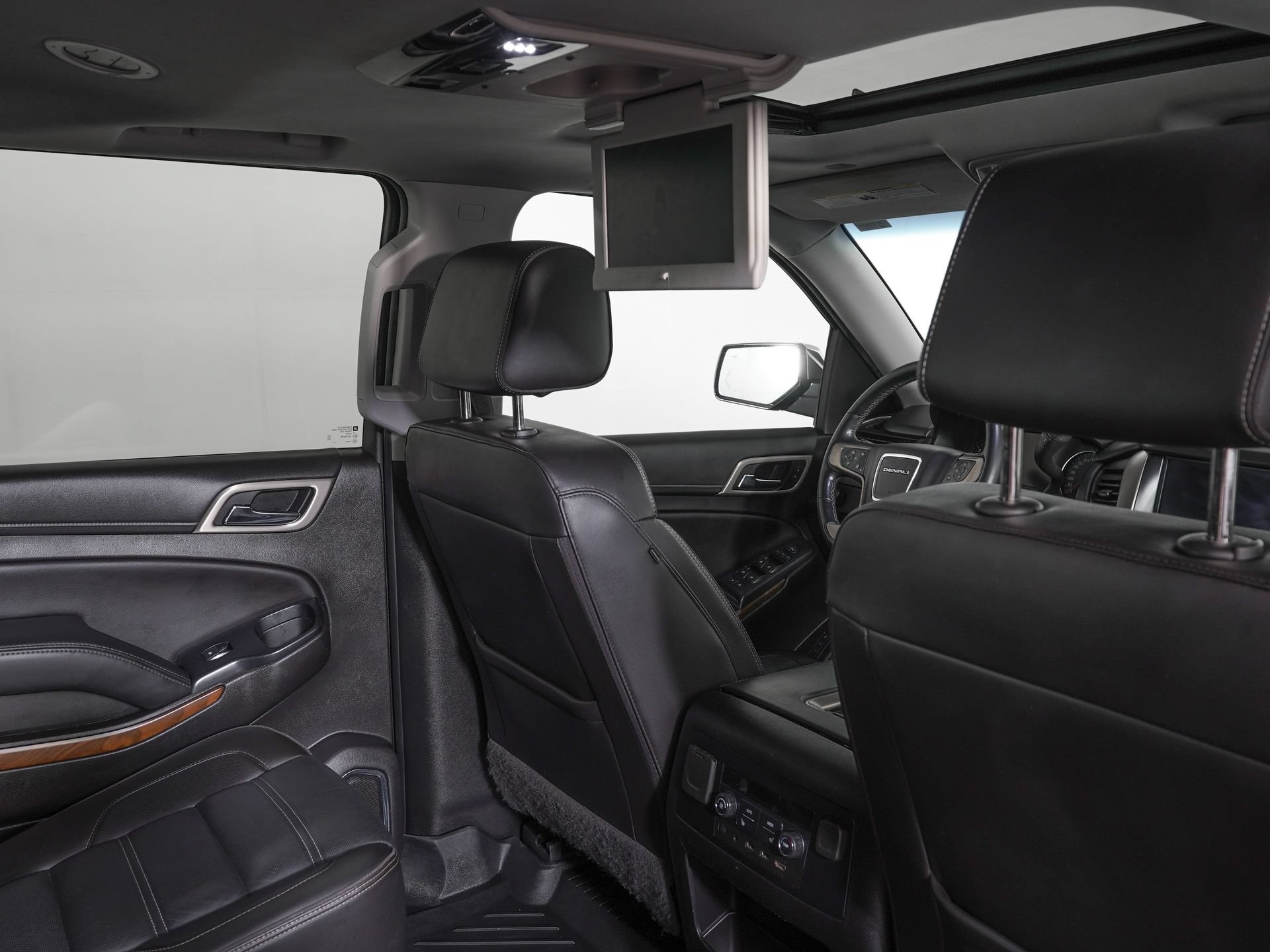 Used 2019 GMC Yukon XL Denali w/ Denali Ultimate Package RWD image 10