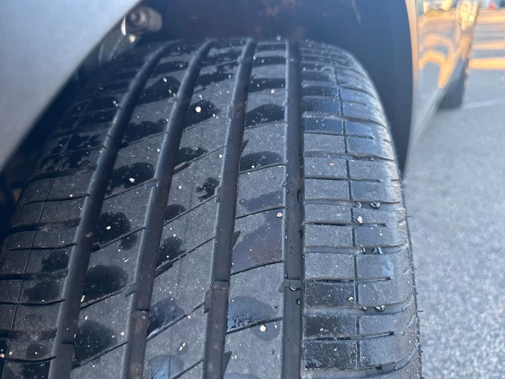 Used 2025 Tesla Model Y Long Range image 45