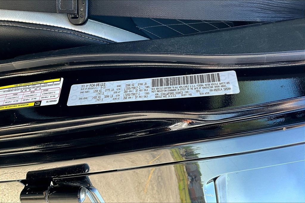 Used 2016 Jeep Wrangler Unlimited Rubicon w/ Connectivity Group image 17