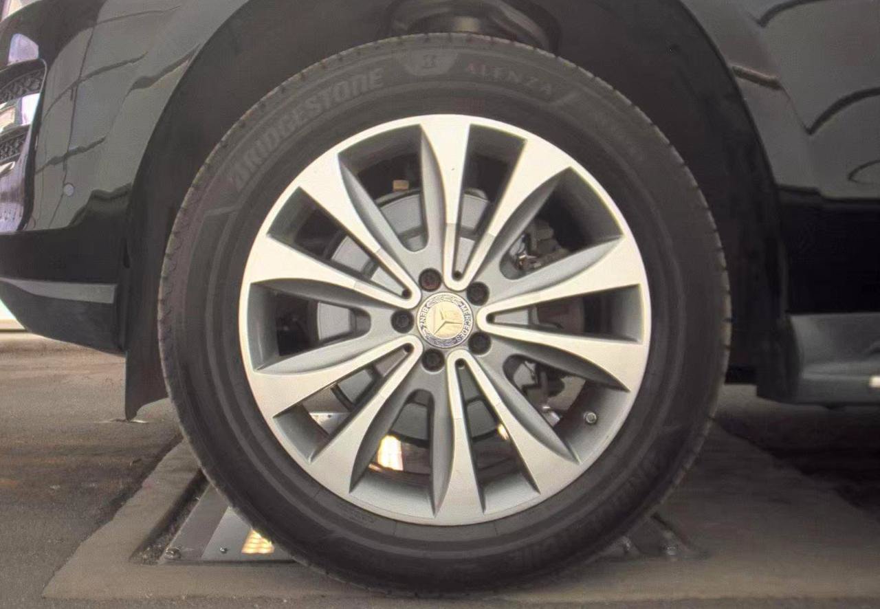 Used 2016 Mercedes-Benz GL 450 4MATIC w/ Premium I Package image 7