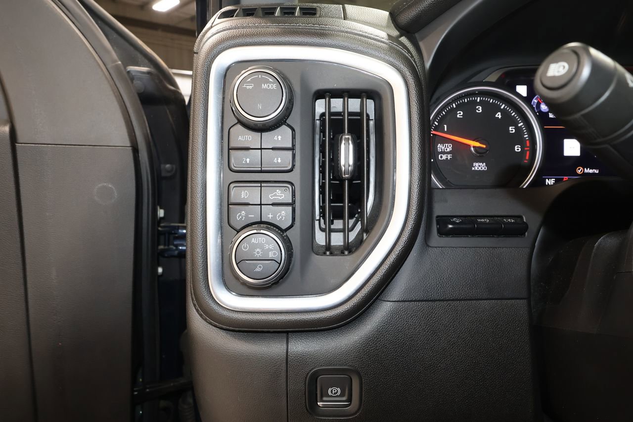 Certified 2020 Chevrolet Silverado 1500 LTZ w/ Technology Package image 11