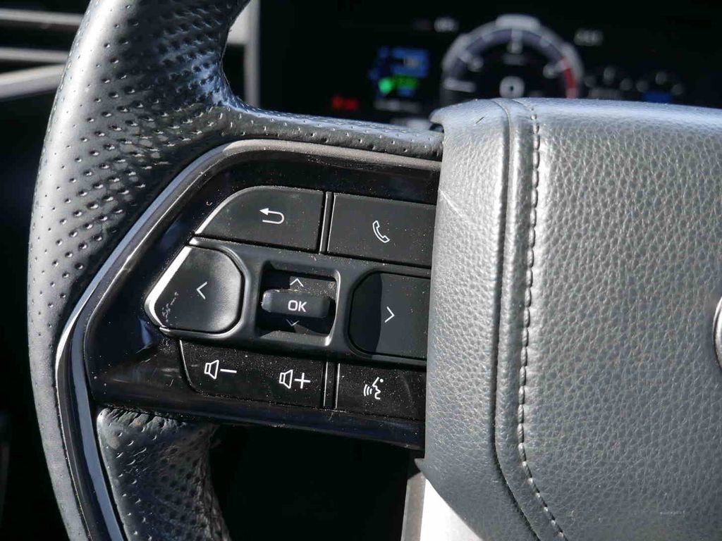 Used 2022 Toyota Tundra Limited image 38