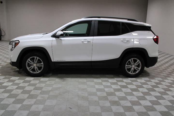 Certified 2022 GMC Terrain SLE w/ Driver Convenience Package image 7