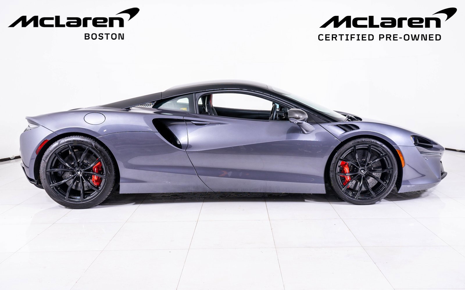 Used 2023 McLaren Artura image 6