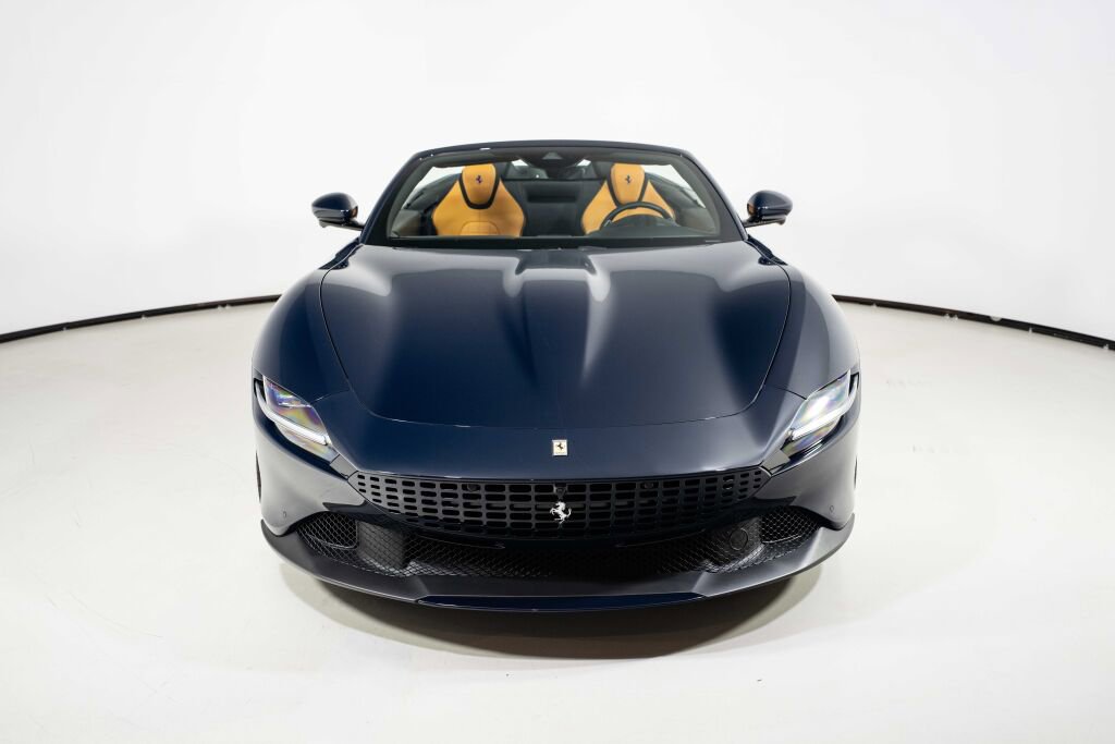 Used 2024 Ferrari Roma Spider image 4