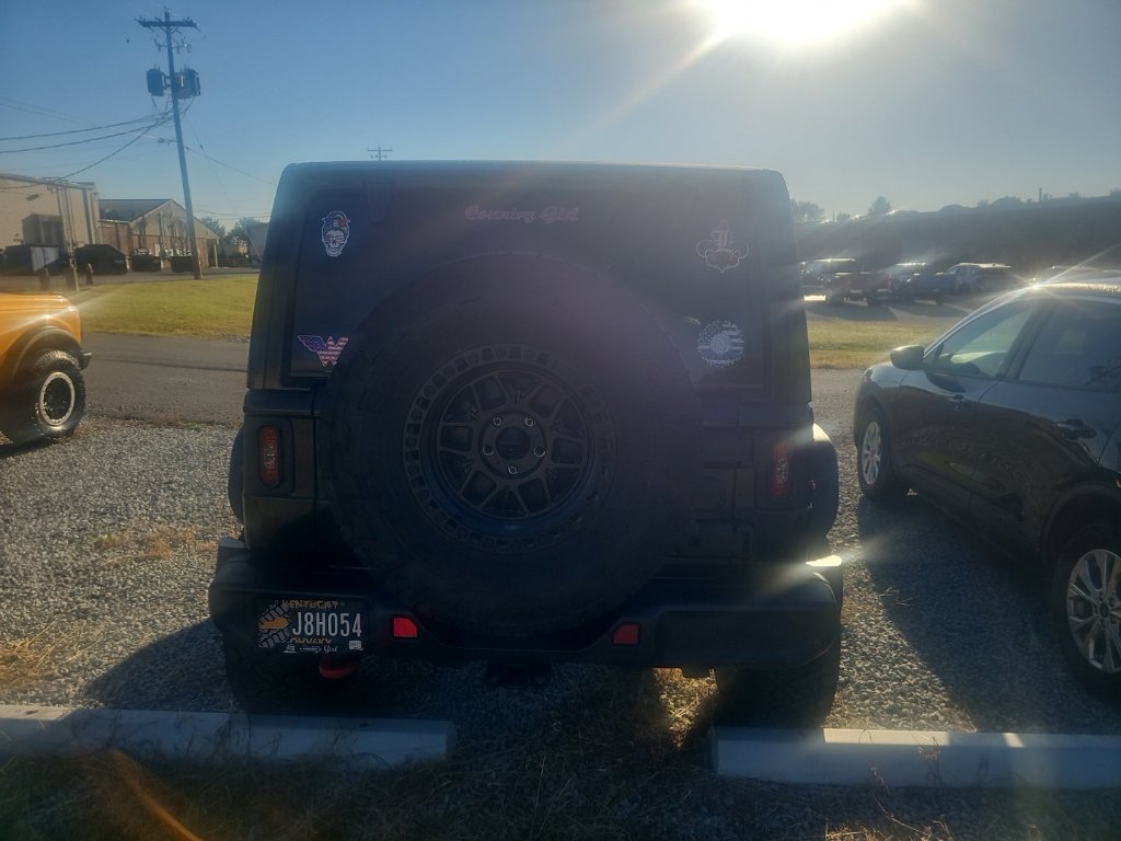 Used 2024 Jeep Wrangler Unlimited Rubicon w/ Technology Group AWD/4WD image 9