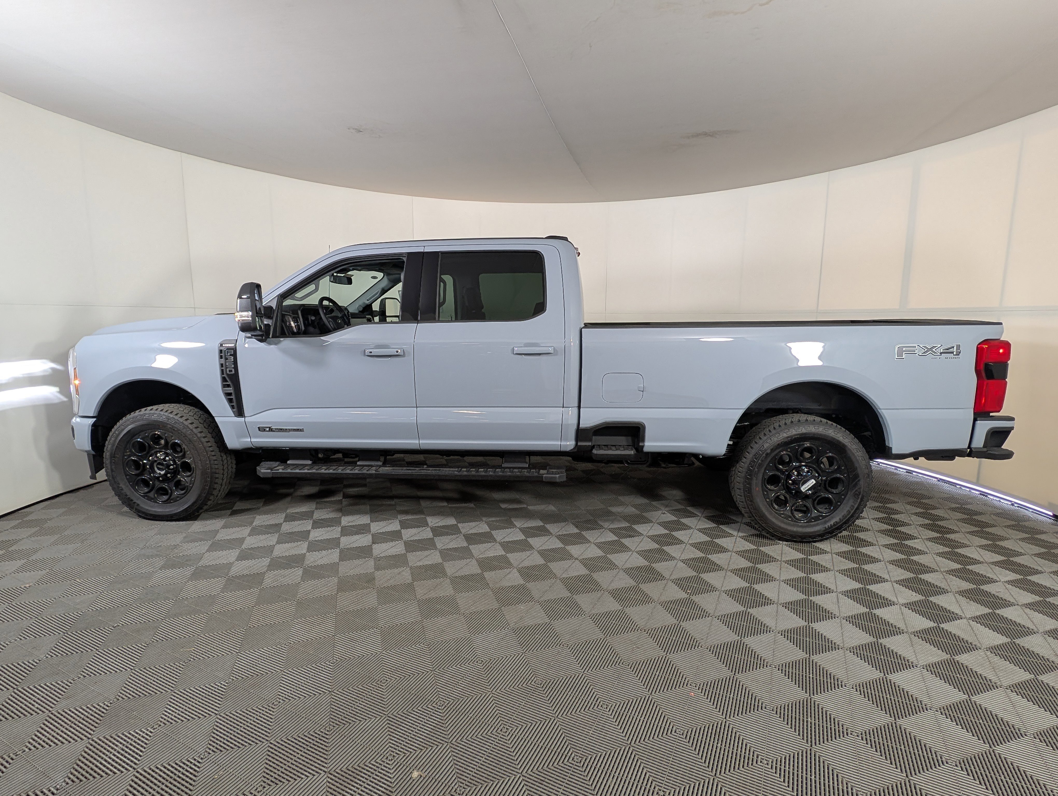 New 2025 Ford F350 Lariat w/ Lariat Ultimate Package image 4