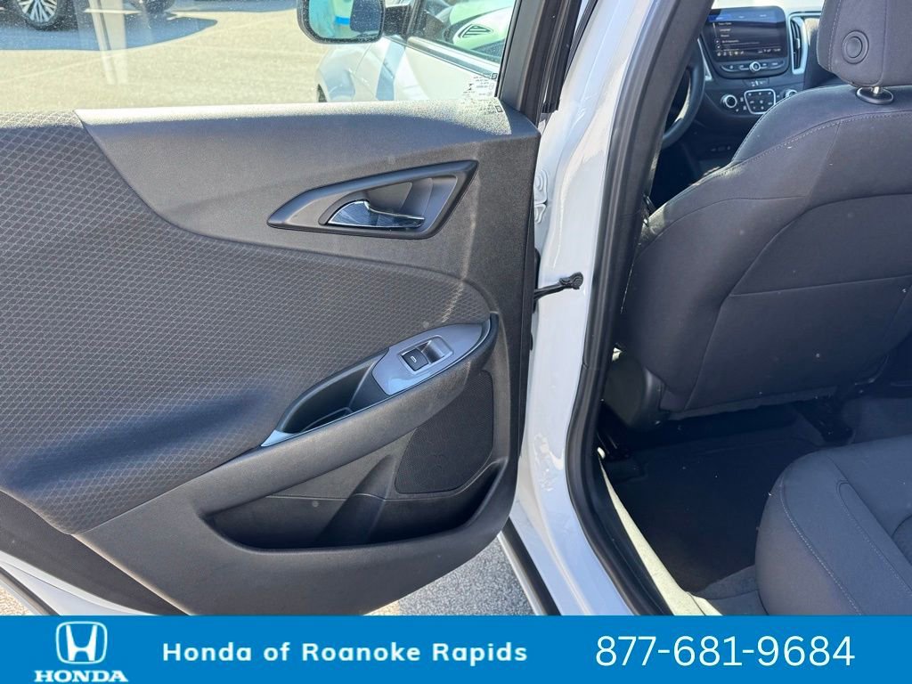 Used 2024 Chevrolet Malibu LT image 24