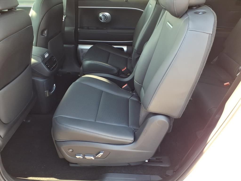 New 2026 Hyundai Ioniq 9 Limited w/ Tow & Go Package image 13